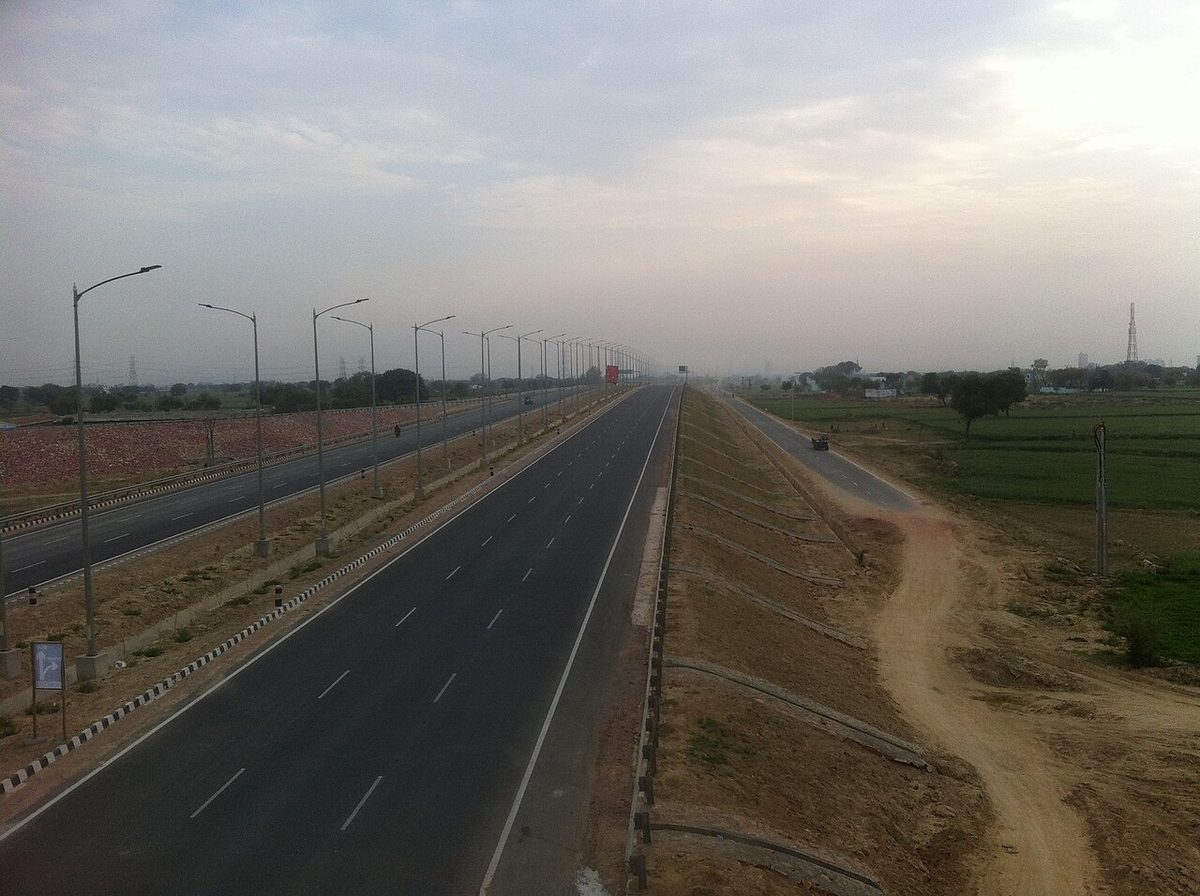 Agra-Inner-Ring-Road01 (33285903566).jpg